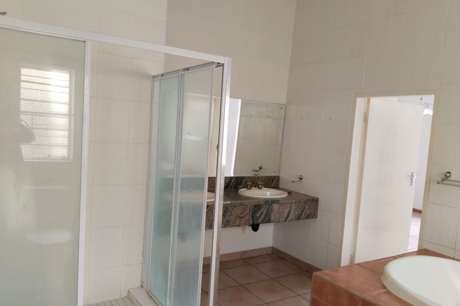 4 Bedroom Property for Sale in Hartbeespoort Rural North West